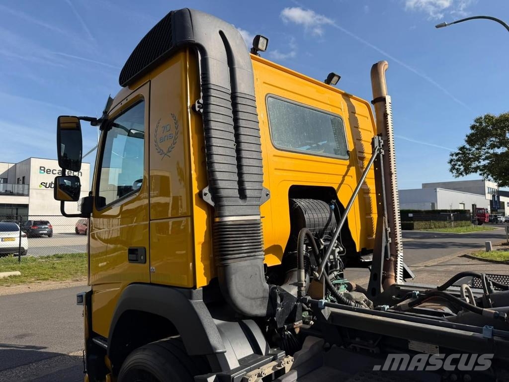 Volvo FM 420 6x4 AJK HOOKLIFT / HAAK 20T - 5760mm - WB 3 Abrollkipper