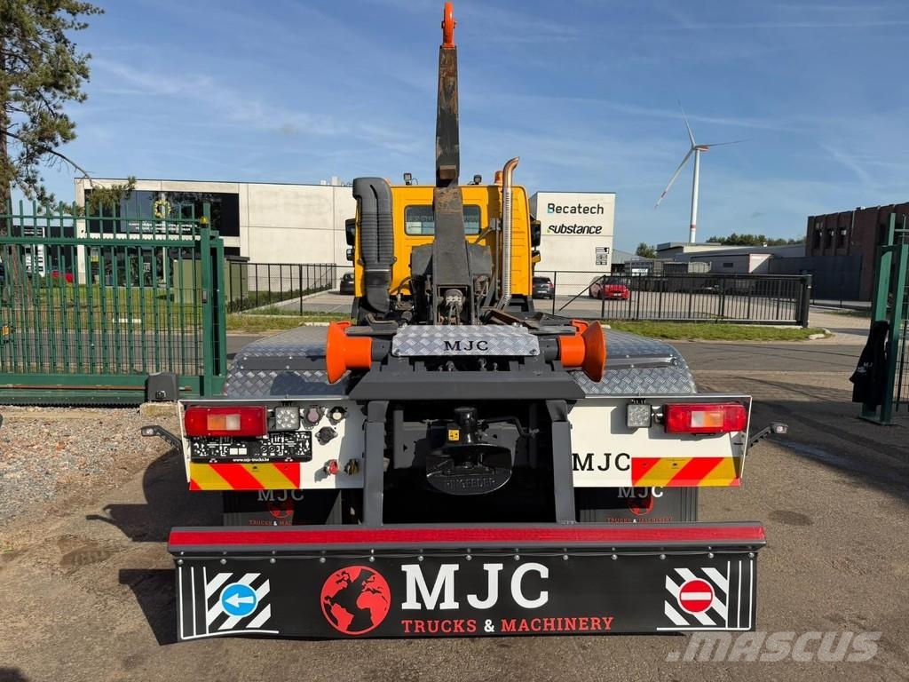 Volvo FM 420 6x4 AJK HOOKLIFT / HAAK 20T - 5760mm - WB 3 Vrachtwagen met containersysteem