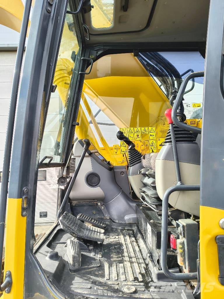Komatsu PC 228 USLC-10 Telakaivukoneet