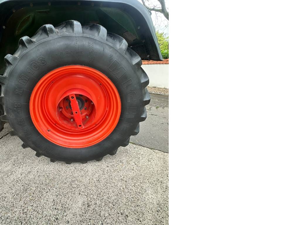 Fendt Favorit 711 Vario Tracteur