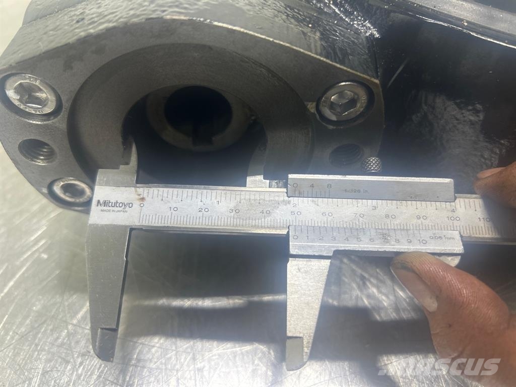  Kinematics SE9-Slewing drives/Schwenktriebe/Zwenka Chasís