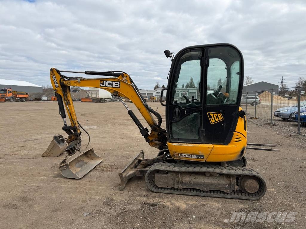 JCB 8025 ZTS Mini kotrók < 7t