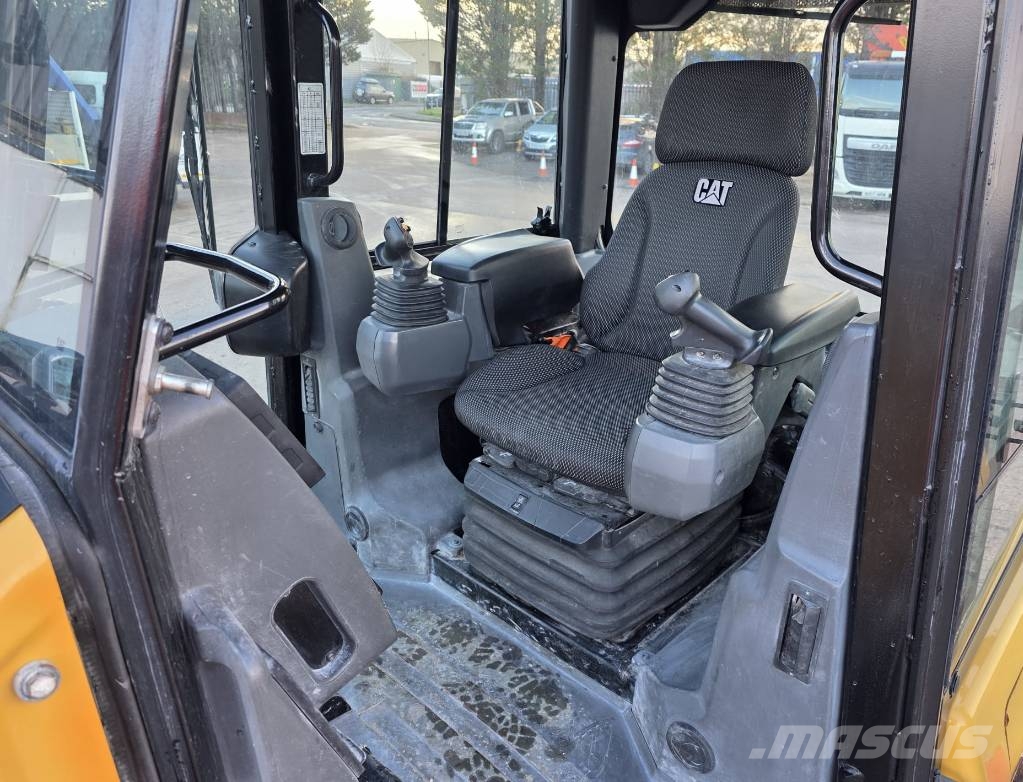CAT D 3 LGP Bulldozer på larvebånd