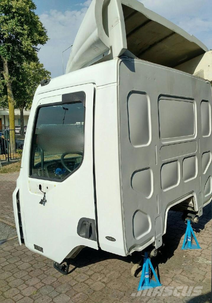 Renault MIDLUM Euro 5 Cabine e interni
