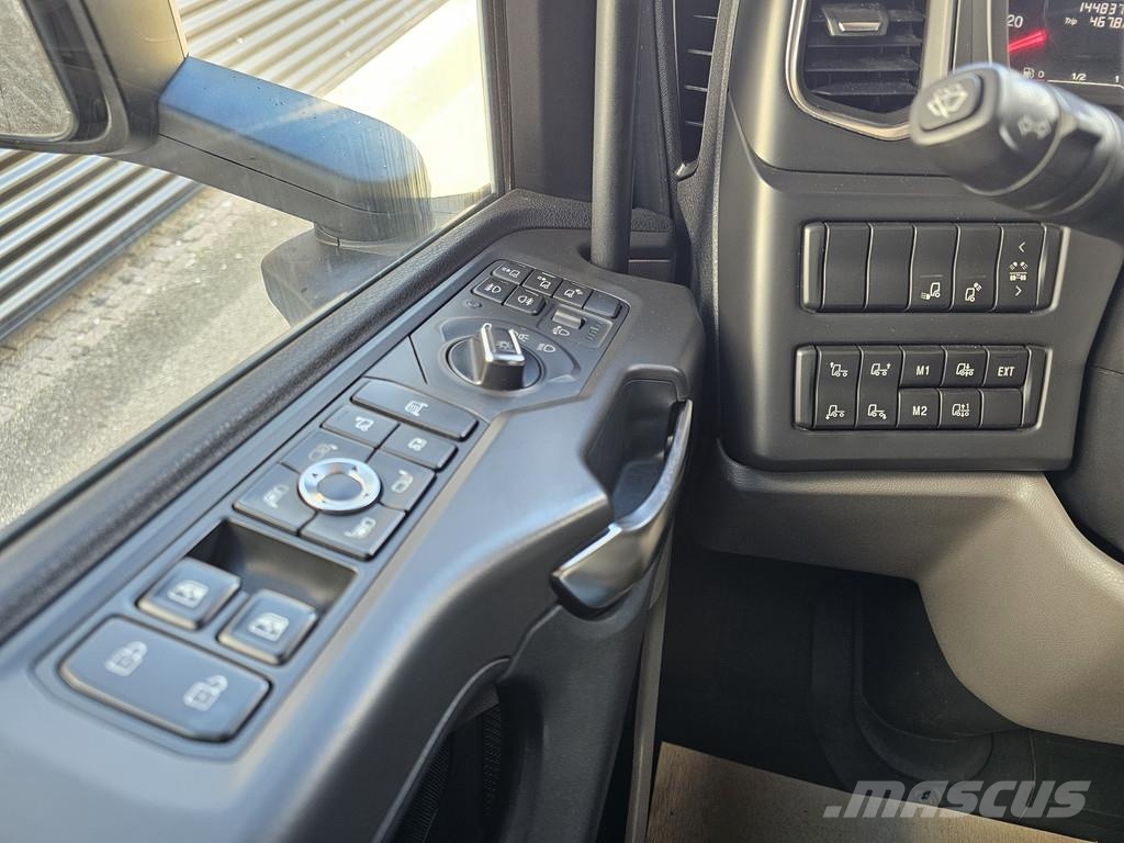 Scania G500 8x4/4 / HMF 50 tm + JIB + WINCH Smagās mašīnas ar celtni