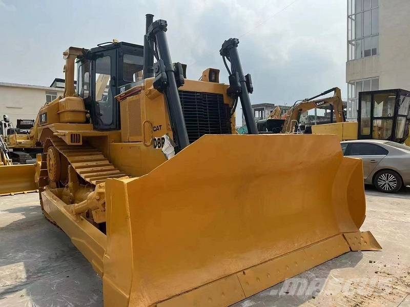 CAT D8R Crawler dozers