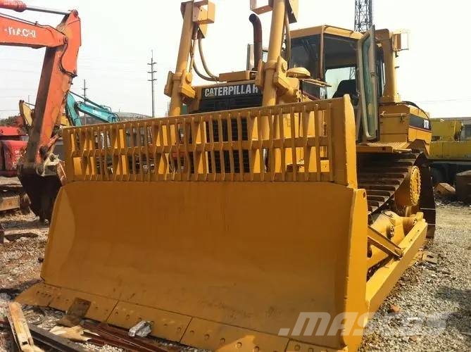 CAT D8R Crawler dozers