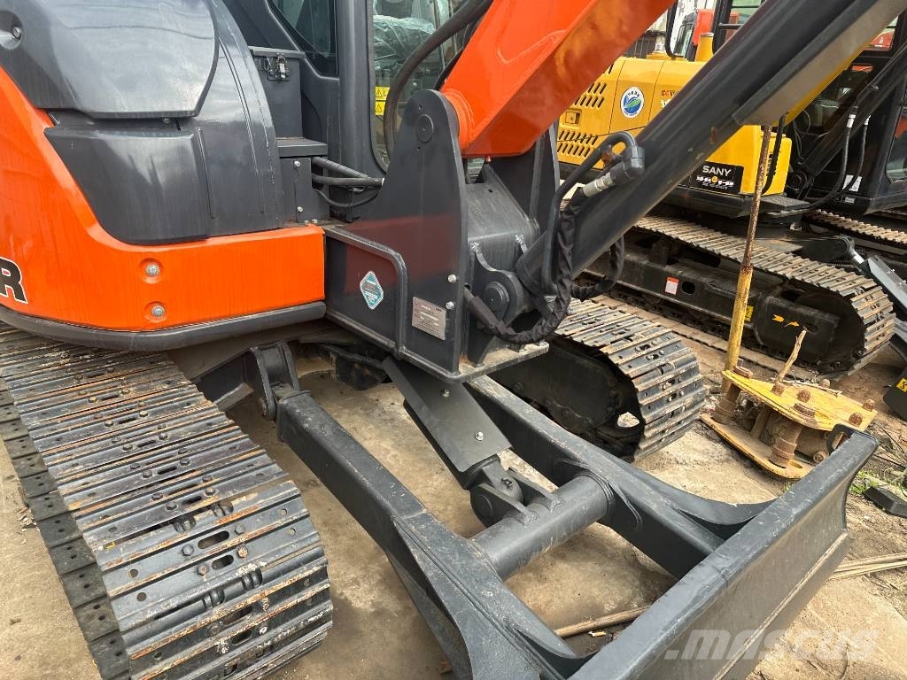 Hitachi ZX 68USR-5A Minibagger < 7t