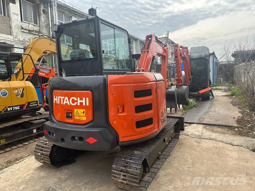 Hitachi ZX 68USR-5A Minibagger < 7t