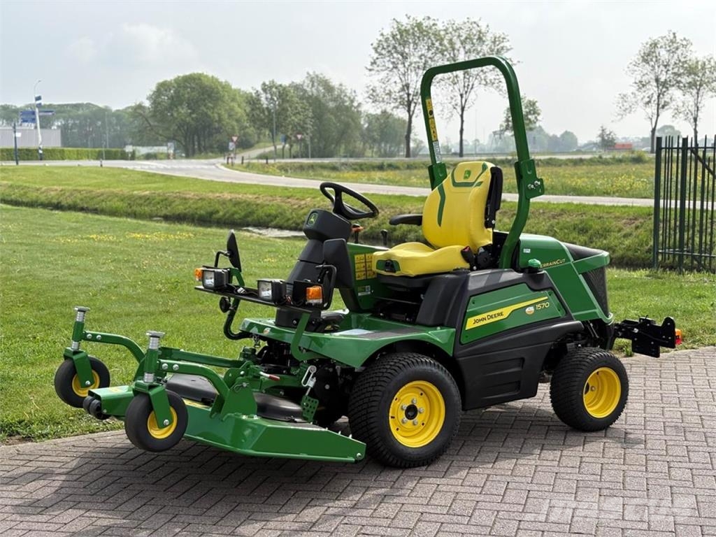 John Deere 1570 ZITMAAIER Χορτοκοπτικά με όρθιο χειριστή