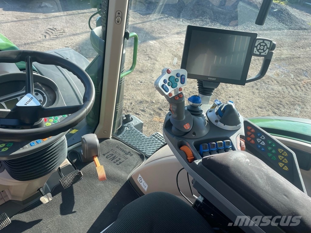 Fendt 724 S4 Profi Plus Трактори