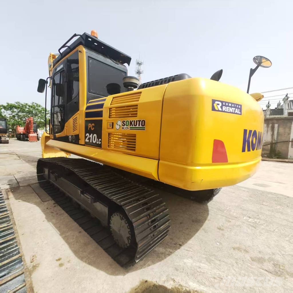 Komatsu PC 210 LC Гусеничні екскаватори