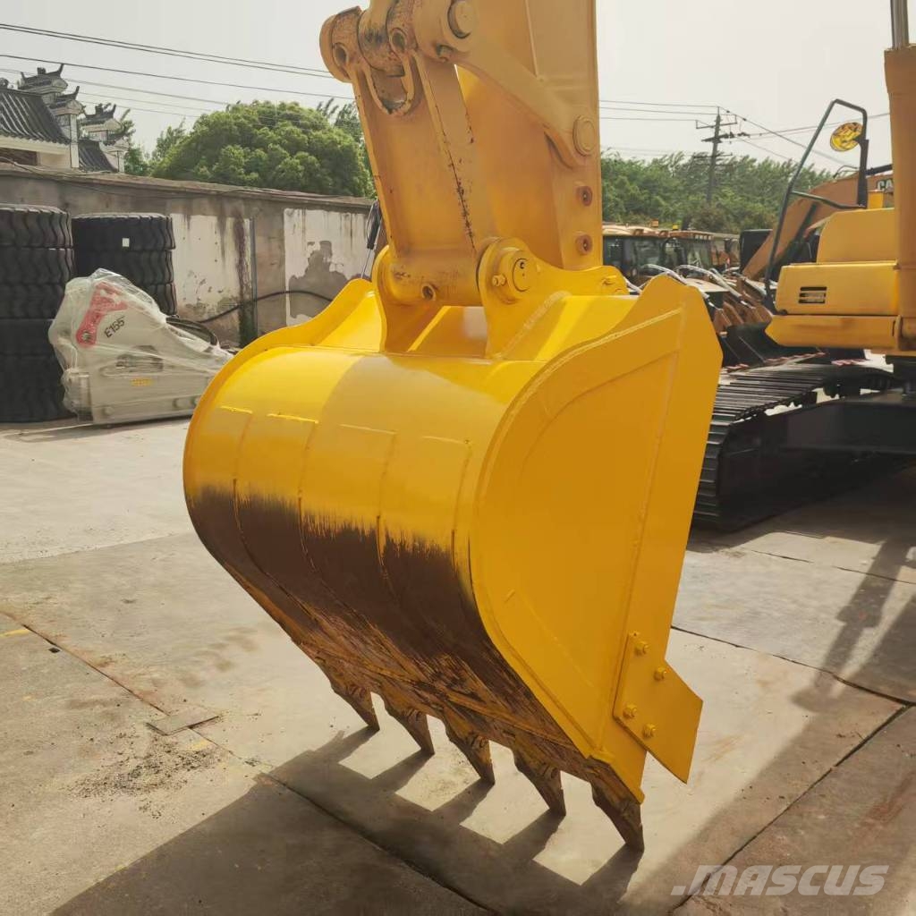 Komatsu PC 210 LC Гусеничні екскаватори