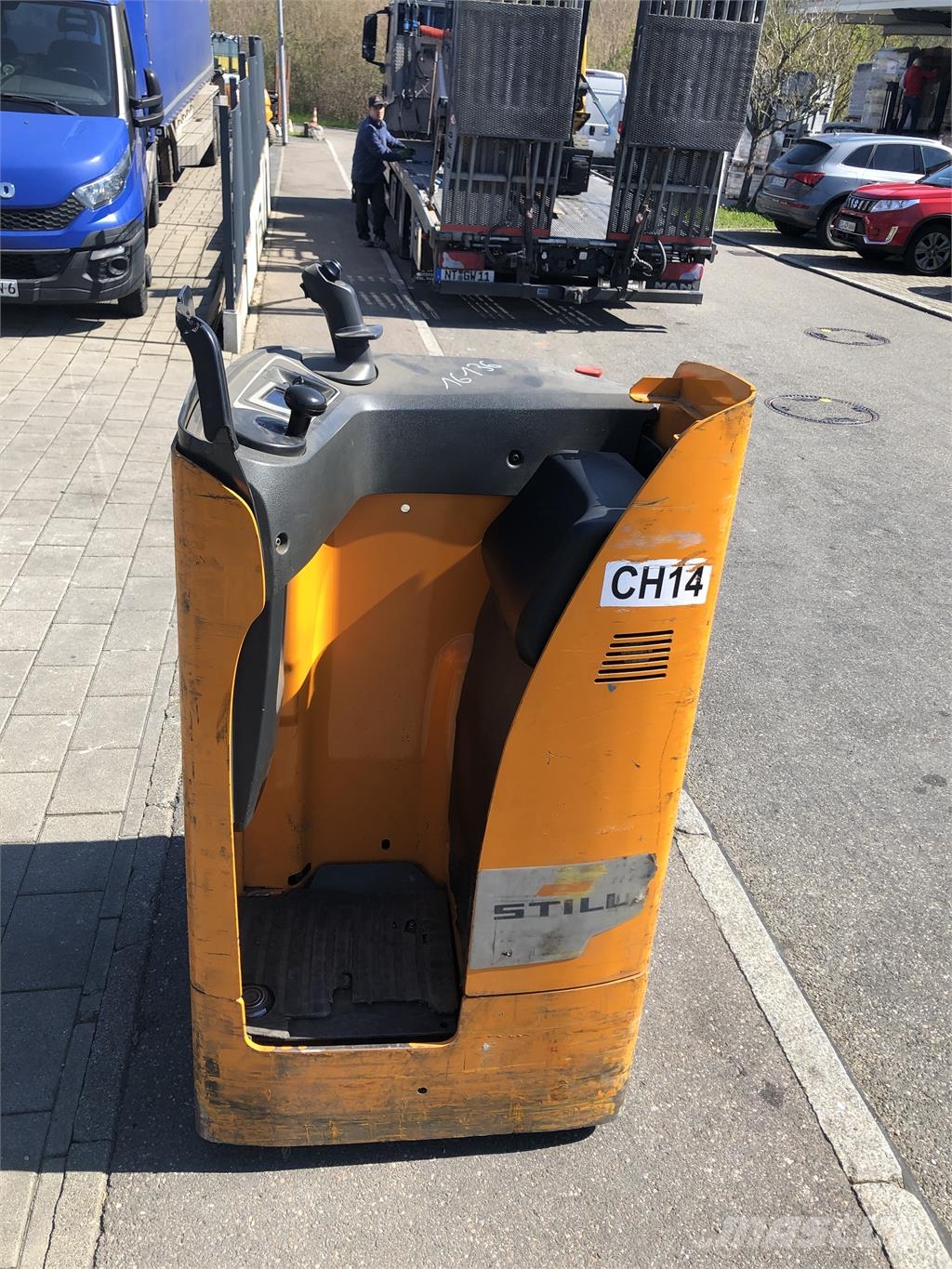 Still SXH 20 Pedestrian stacker