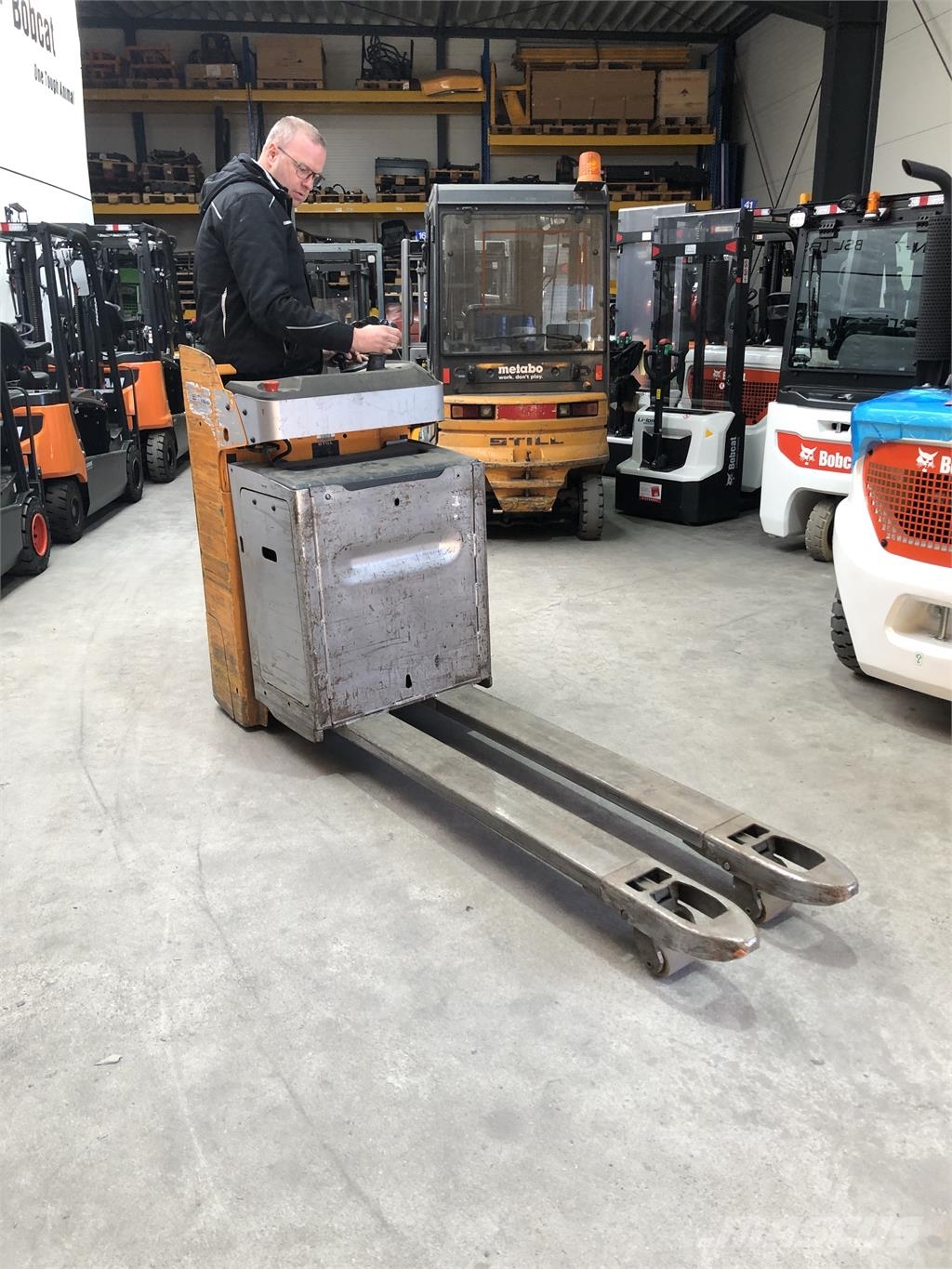 Still SXH 20 Pedestrian stacker