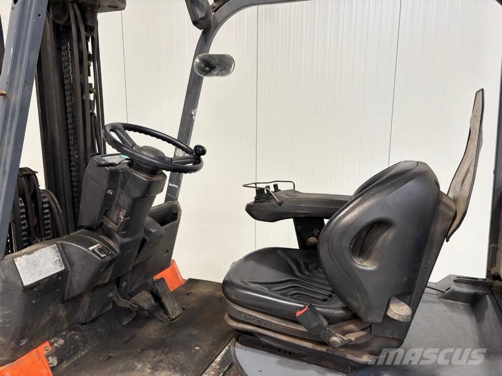 Toyota 7FBMF35 Електрически вилични кари-повдигачи