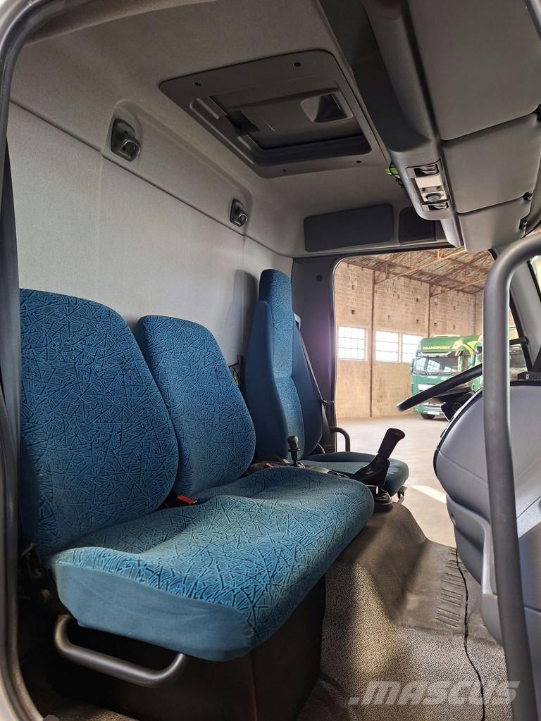 DAF LF 55 AE 55 LF-12 |VERVOER VOOR 5 PAARDEN | INGEBO Dyretransport