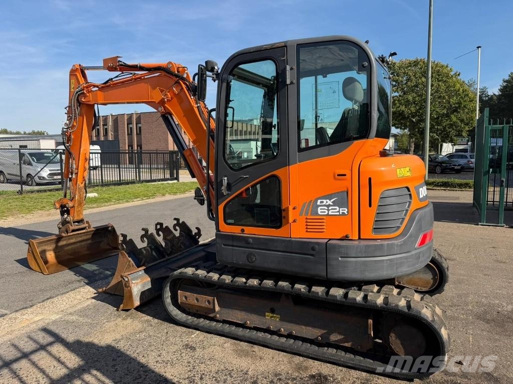 Doosan DX 62 R-3 6.2T - *FULL HYDR - *CENTRAL GREASING* - Minigraafmachines < 7t