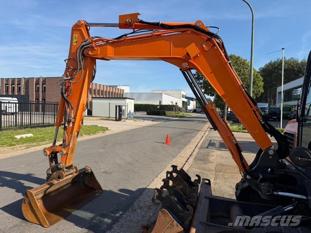 Doosan DX 62 R-3 6.2T - *FULL HYDR - *CENTRAL GREASING* - Minigraafmachines < 7t