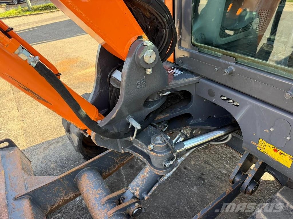 Doosan DX 62 R-3 6.2T - *FULL HYDR - *CENTRAL GREASING* - Minigraafmachines < 7t