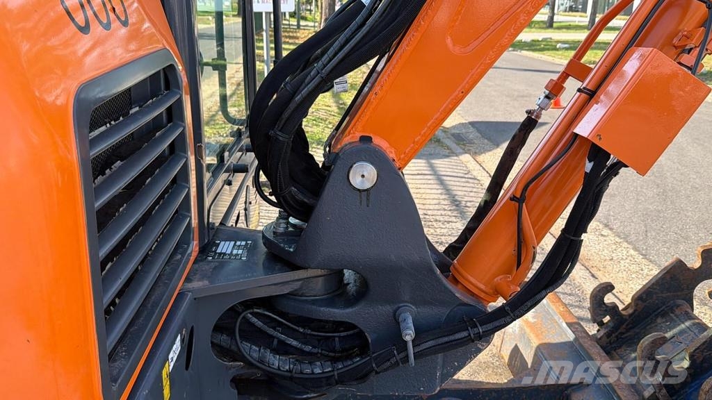 Doosan DX 62 R-3 6.2T - *FULL HYDR - *CENTRAL GREASING* - Minigraafmachines < 7t