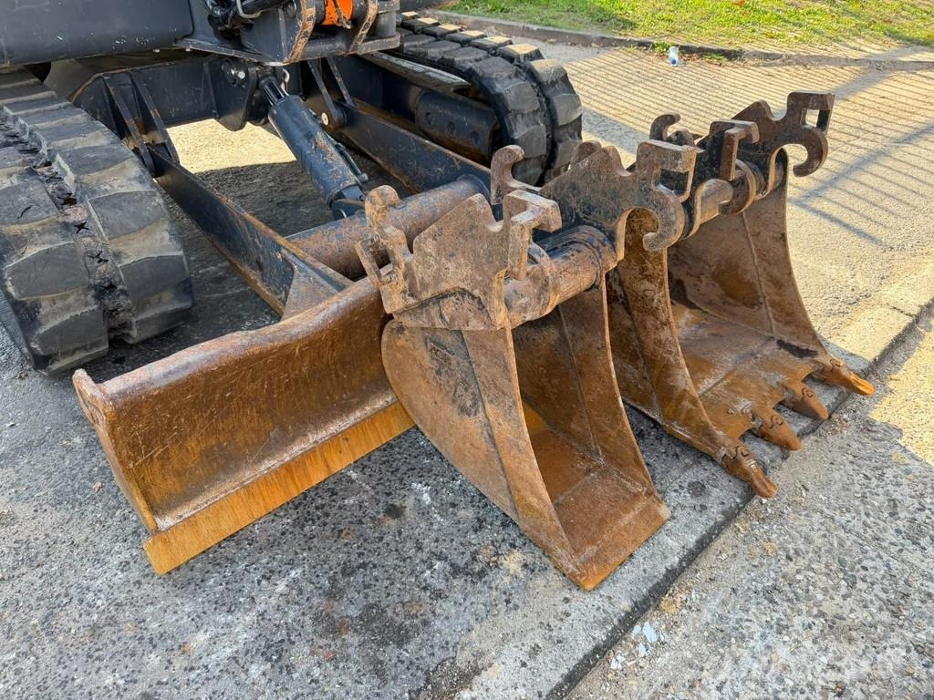 Doosan DX 62 R-3 6.2T - *FULL HYDR - *CENTRAL GREASING* - Minigraafmachines < 7t