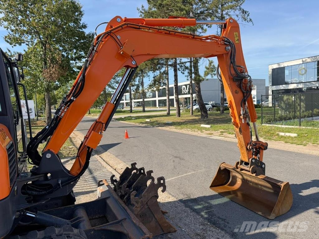 Doosan DX 62 R-3 6.2T - *FULL HYDR - *CENTRAL GREASING* - Minigraafmachines < 7t
