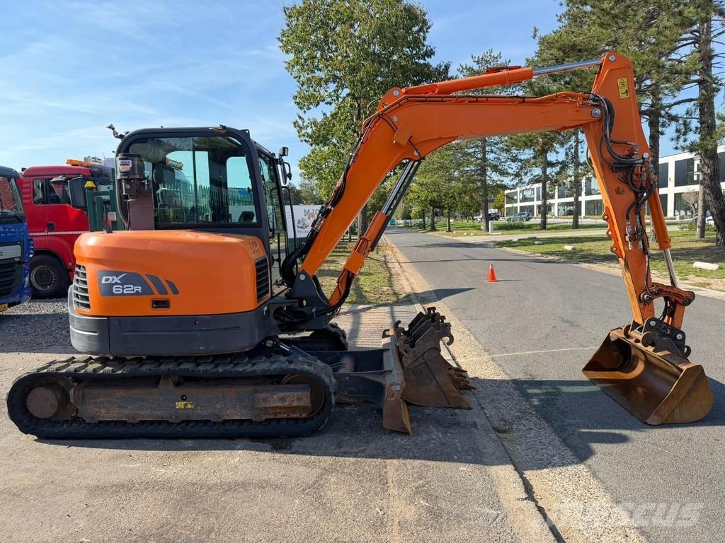 Doosan DX 62 R-3 6.2T - *FULL HYDR - *CENTRAL GREASING* - Minigraafmachines < 7t