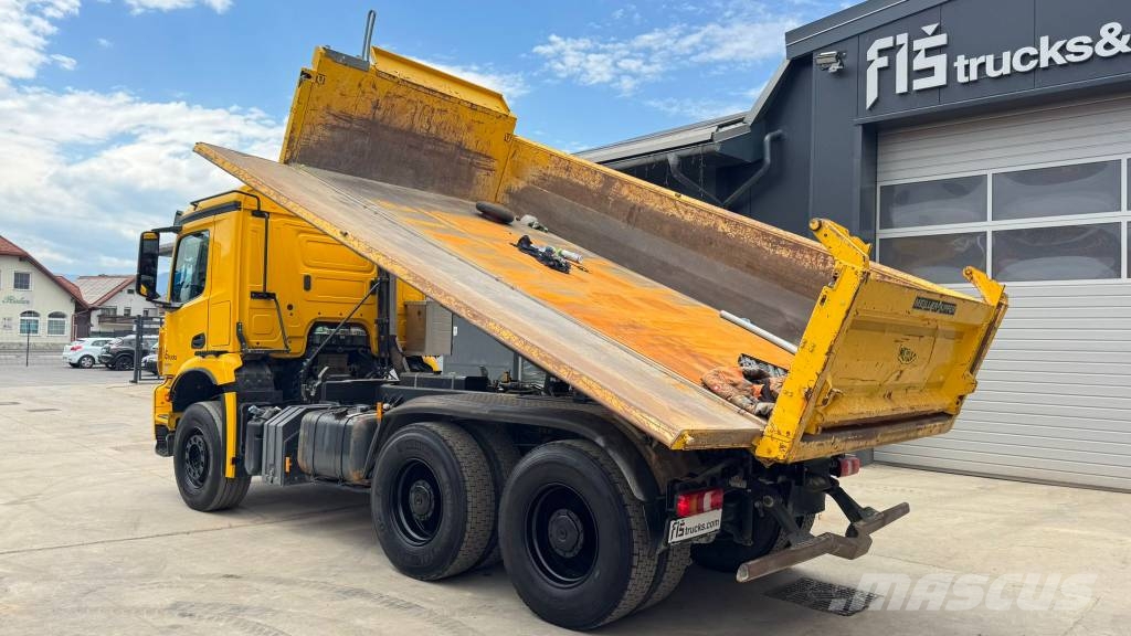 Mercedes-Benz AROCS 2643 6X4 bordmatic meiller tipper Bañeras basculantes usadas