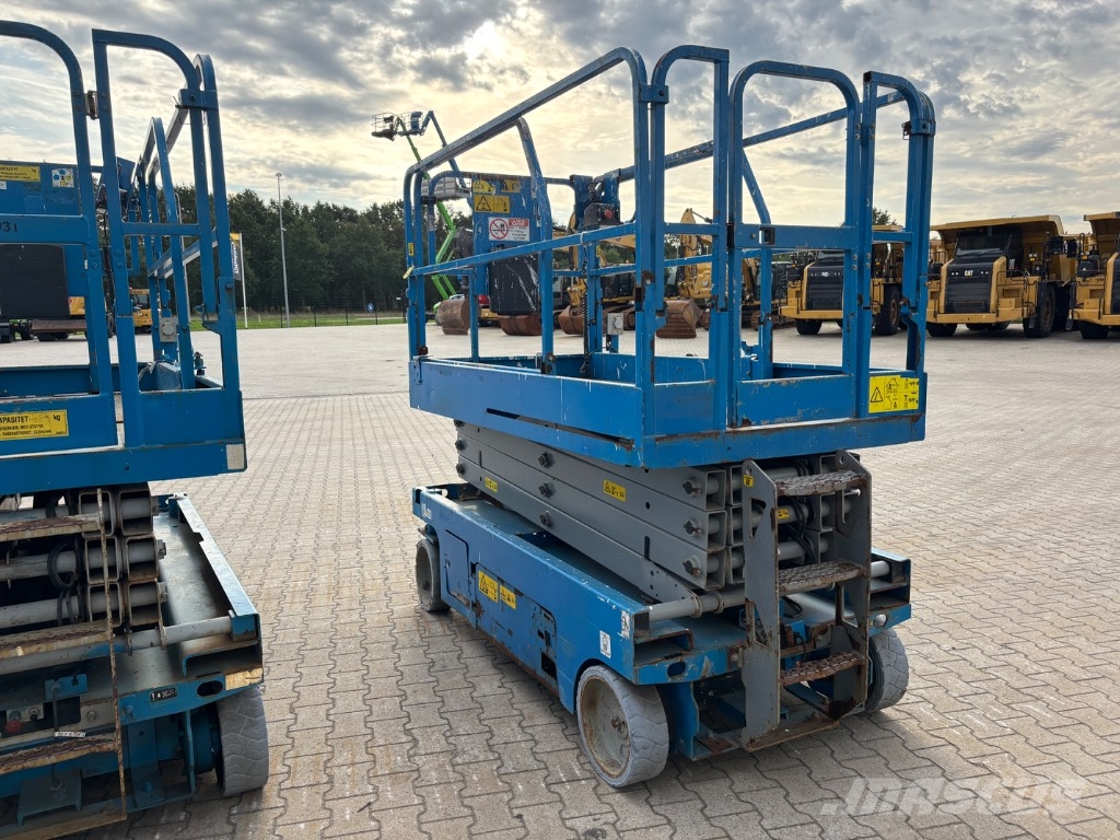 12X Genie GS 2646 シザースリフト