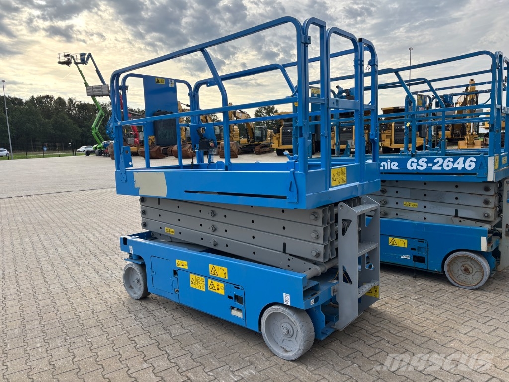 12X Genie GS 2646 シザースリフト