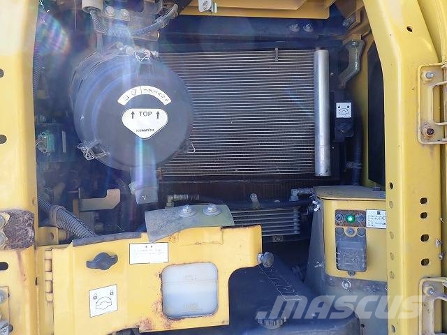 Komatsu PC120-11 履带挖掘机