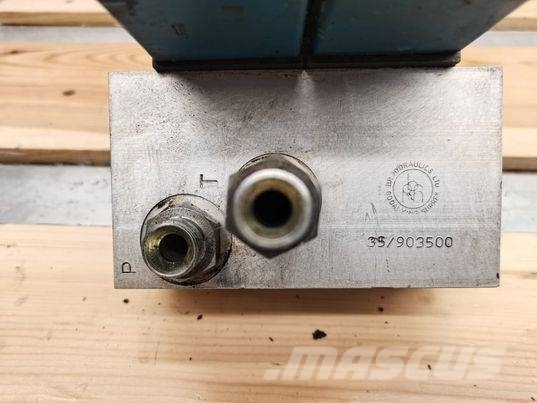 JCB 537-135 valve block Hüdraulika