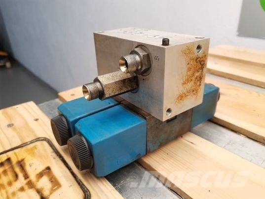 JCB 537-135 valve block Hüdraulika