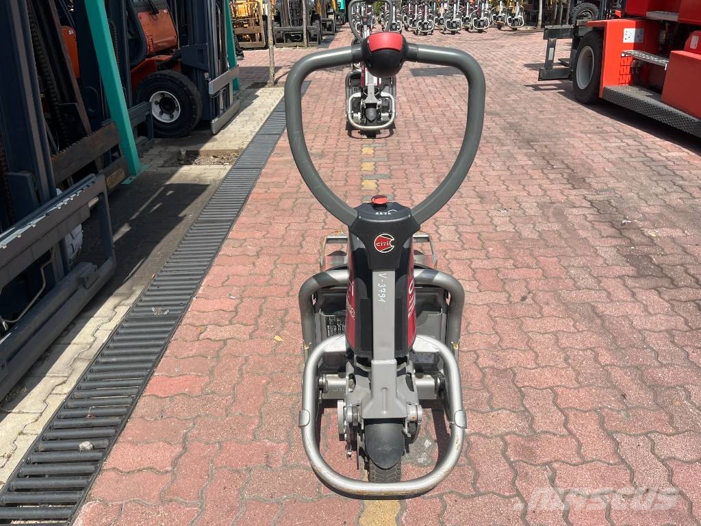 Linde CITI T05 /130/ V-3791 OB شاحنات مناولة ذاتية الدفع