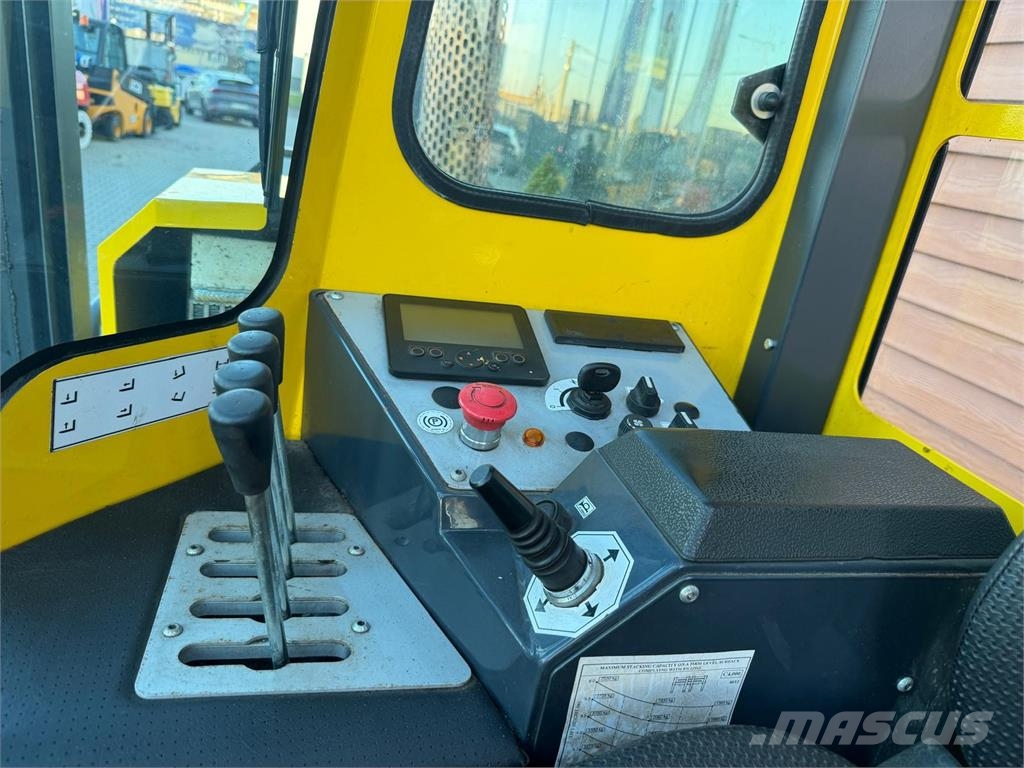 Combilift C4000 /2021 year/LPG / 1708 hours !!! Повдигач с движение в 4 посоки