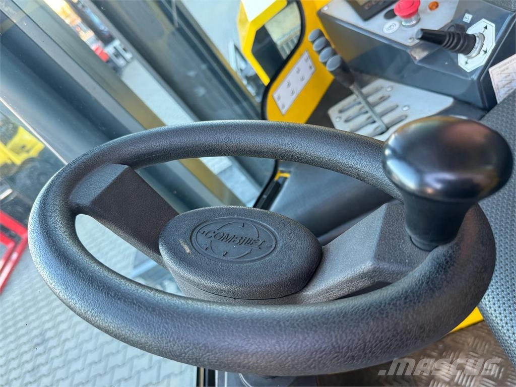 Combilift C4000 /2021 year/LPG / 1708 hours !!! Nelitietrukit