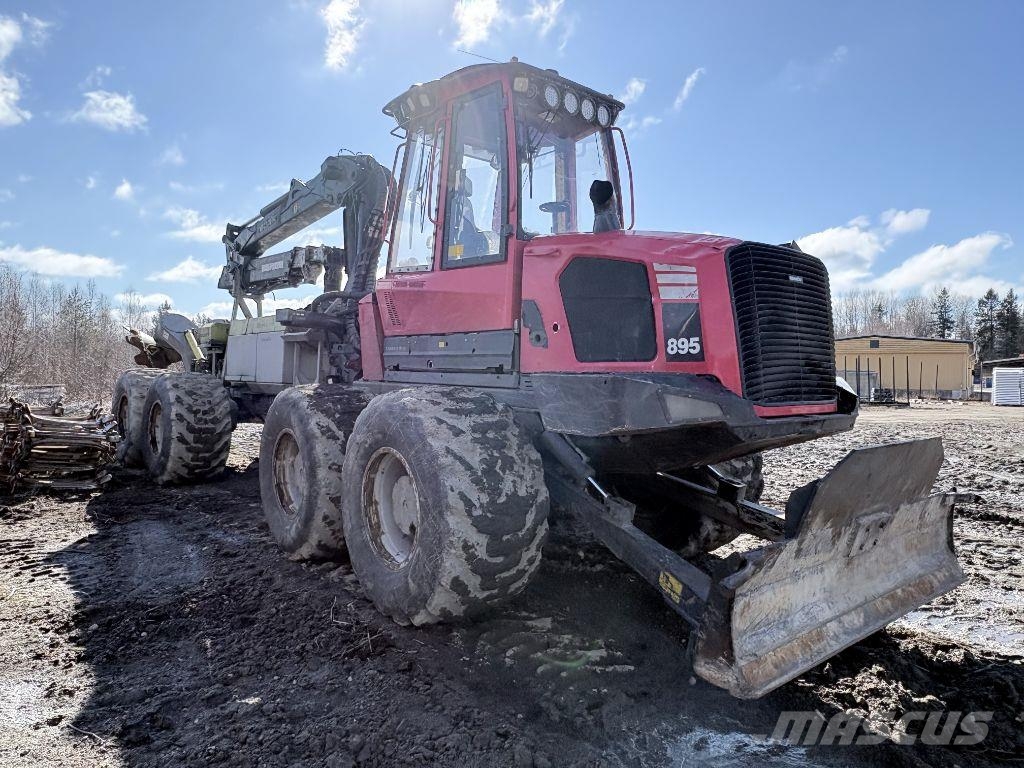 Komatsu 895 Forwarders