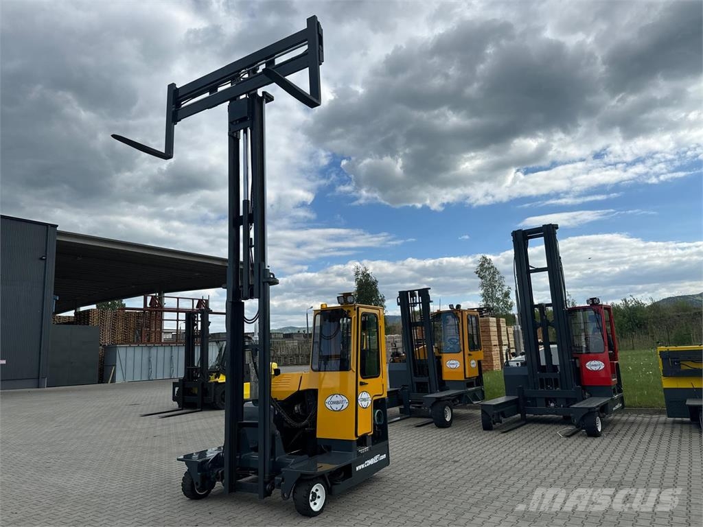 Combilift C2500 // Compact // Wide positioner 4-way reach trucks