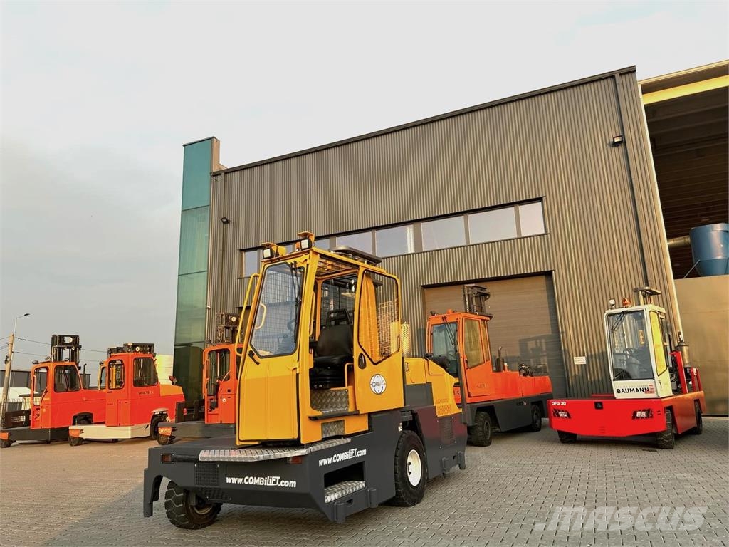 Combilift C2500 // Compact // Wide positioner 4-way reach trucks