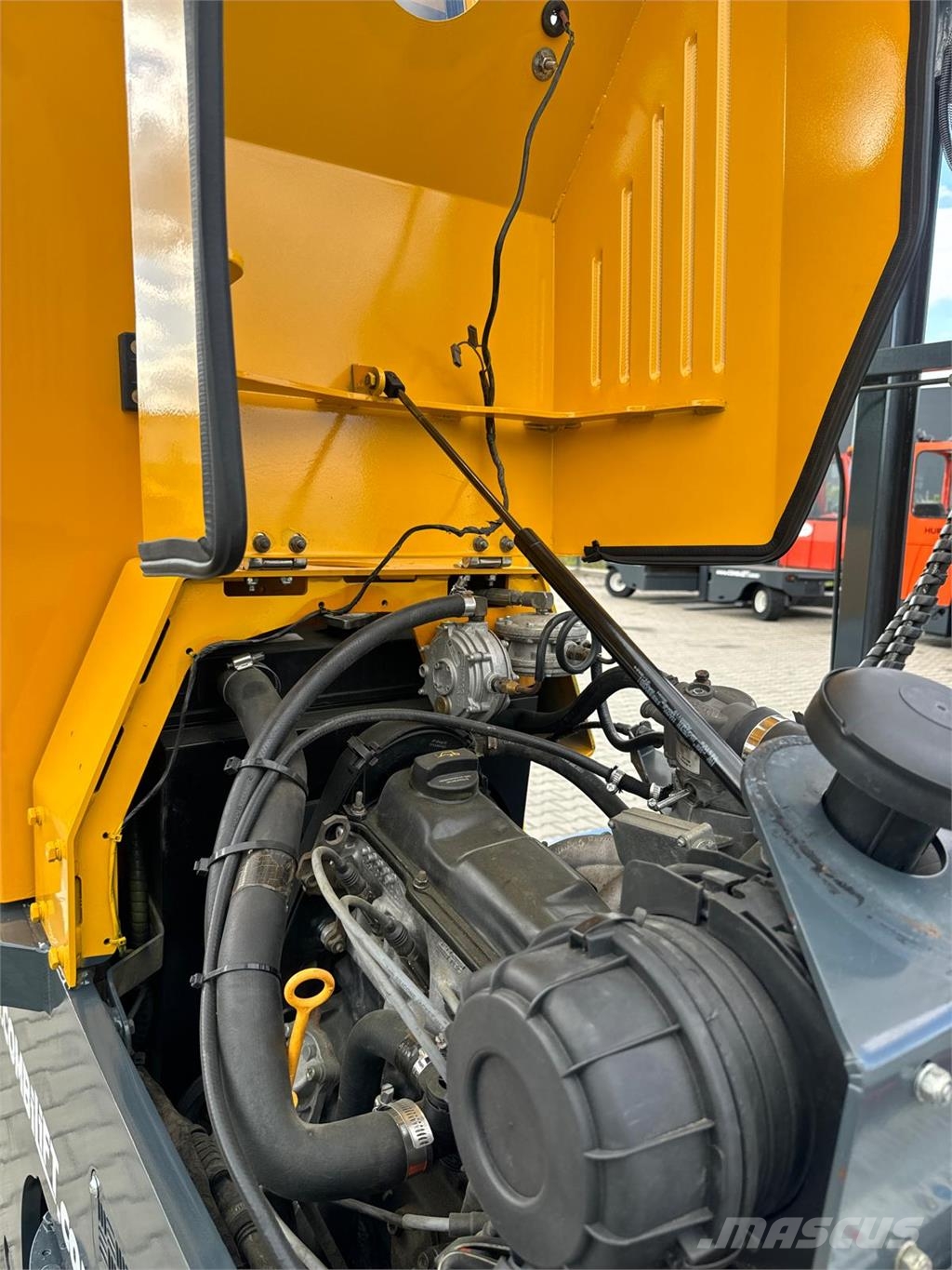 Combilift C2500 // Compact // Wide positioner 4-way reach trucks