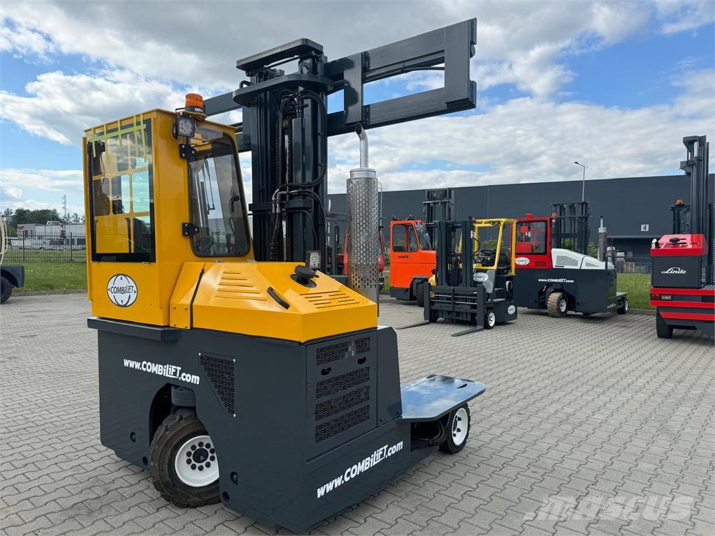 Combilift C2500 // Compact // Wide positioner Four-way truck