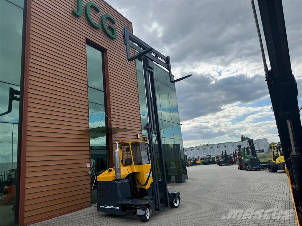 Combilift C2500 // Compact // Wide positioner Four-way truck