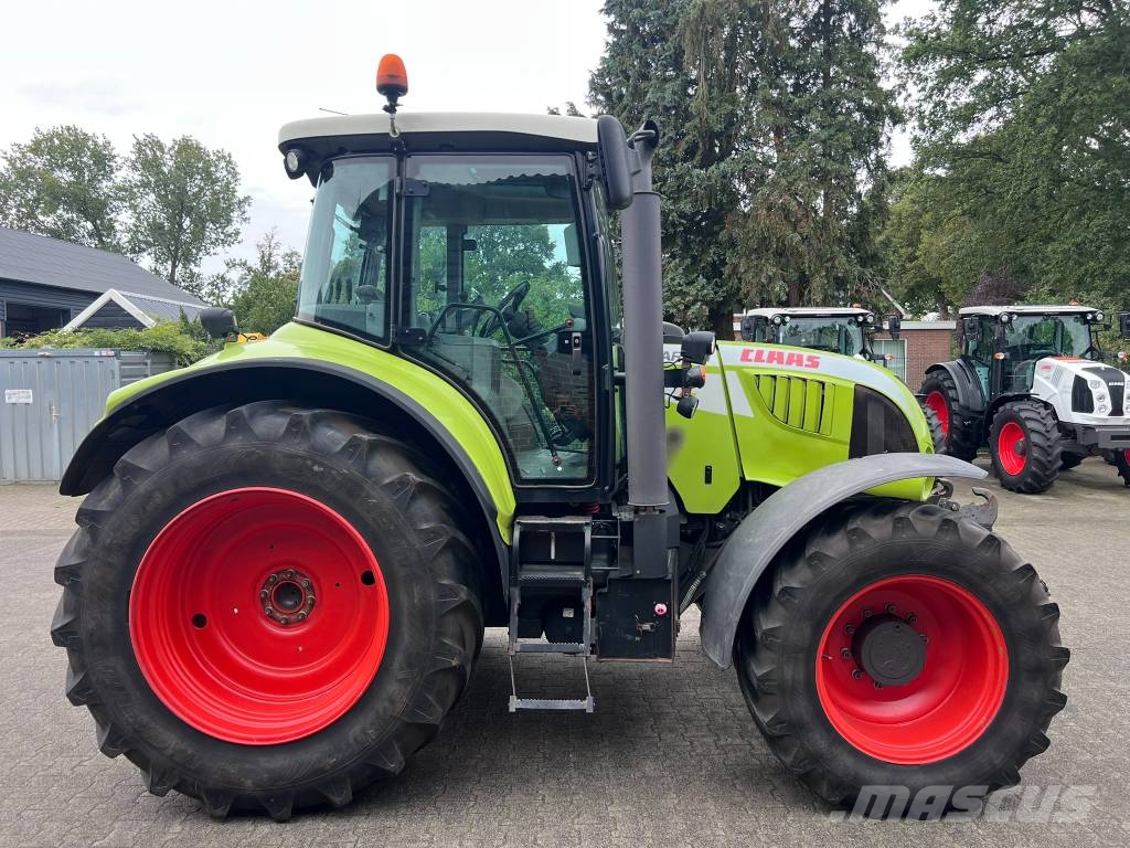 CLAAS Arion 530 cis الجرارات