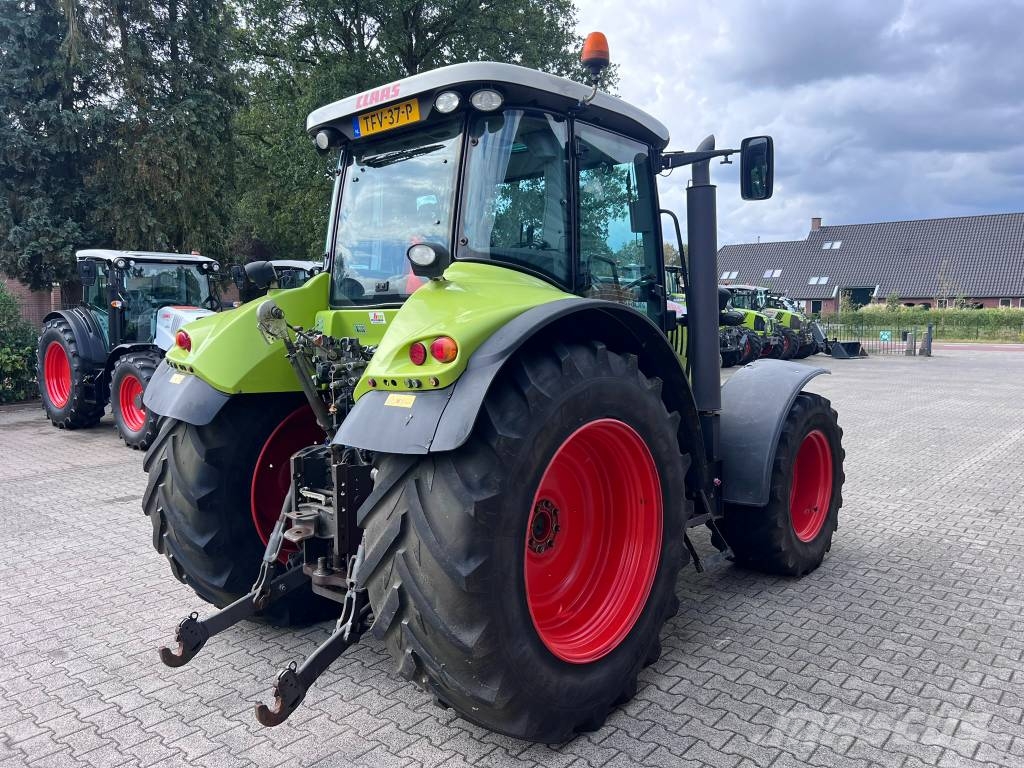 CLAAS Arion 530 cis Traktori