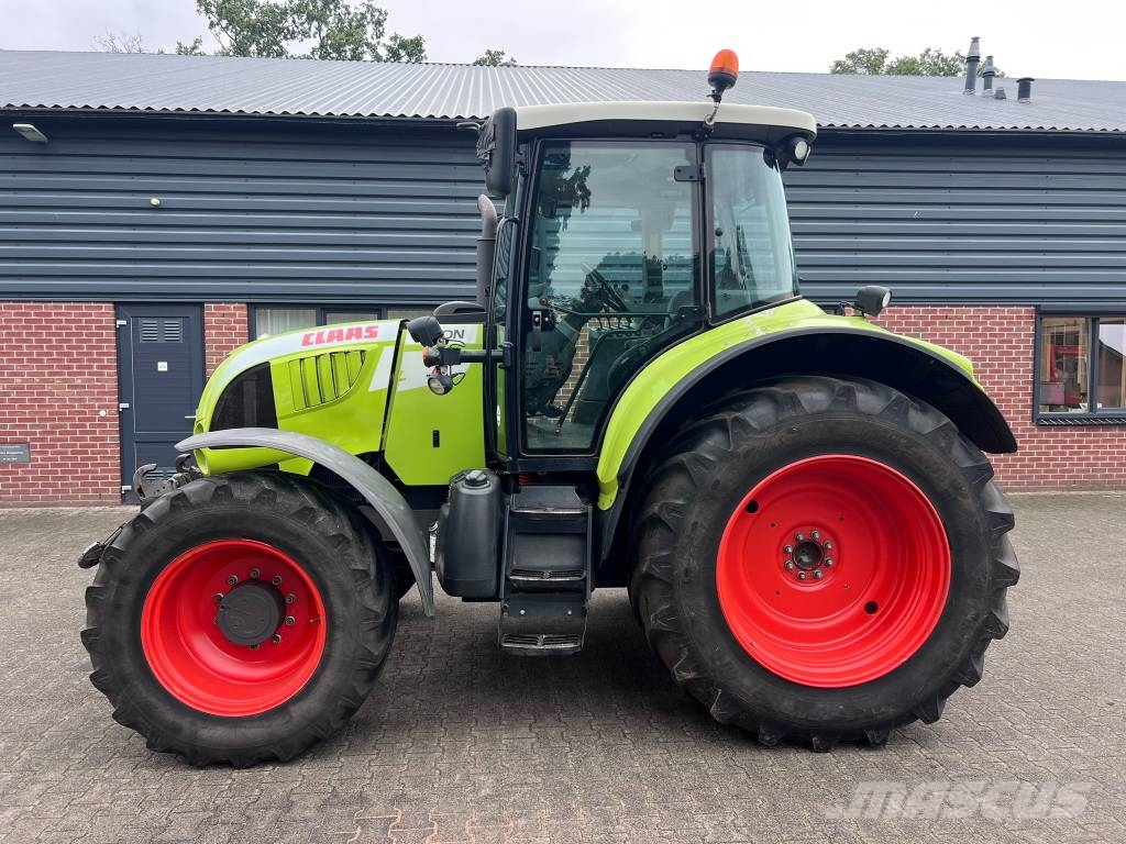 CLAAS Arion 530 cis الجرارات