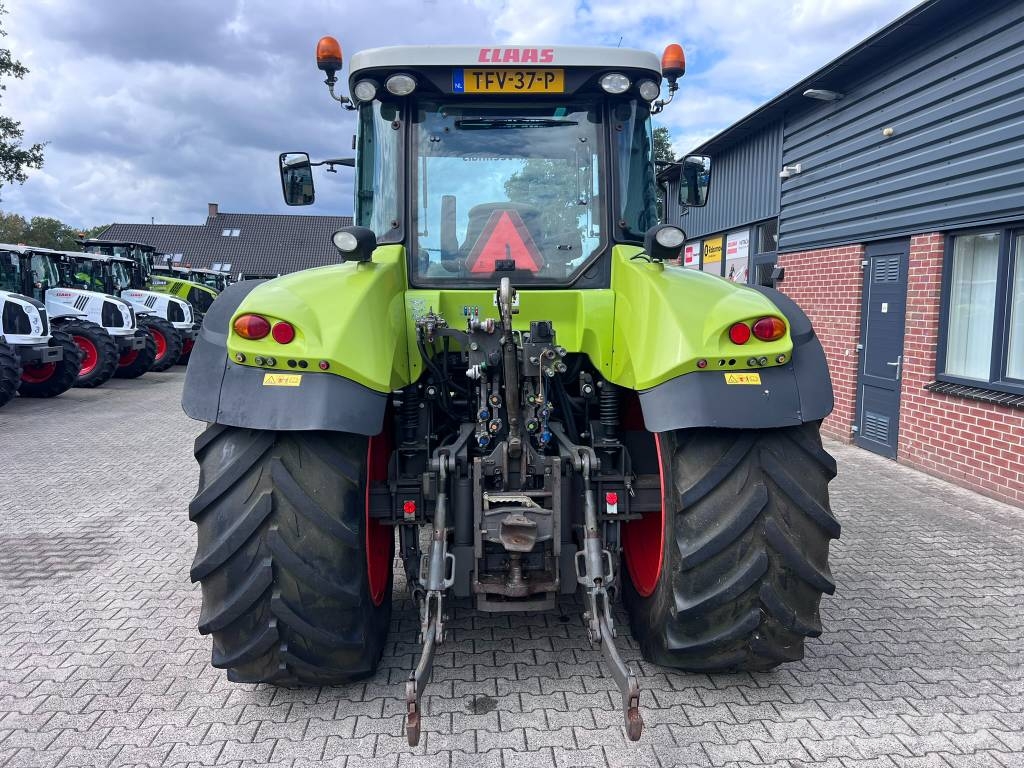 CLAAS Arion 530 cis Traktori