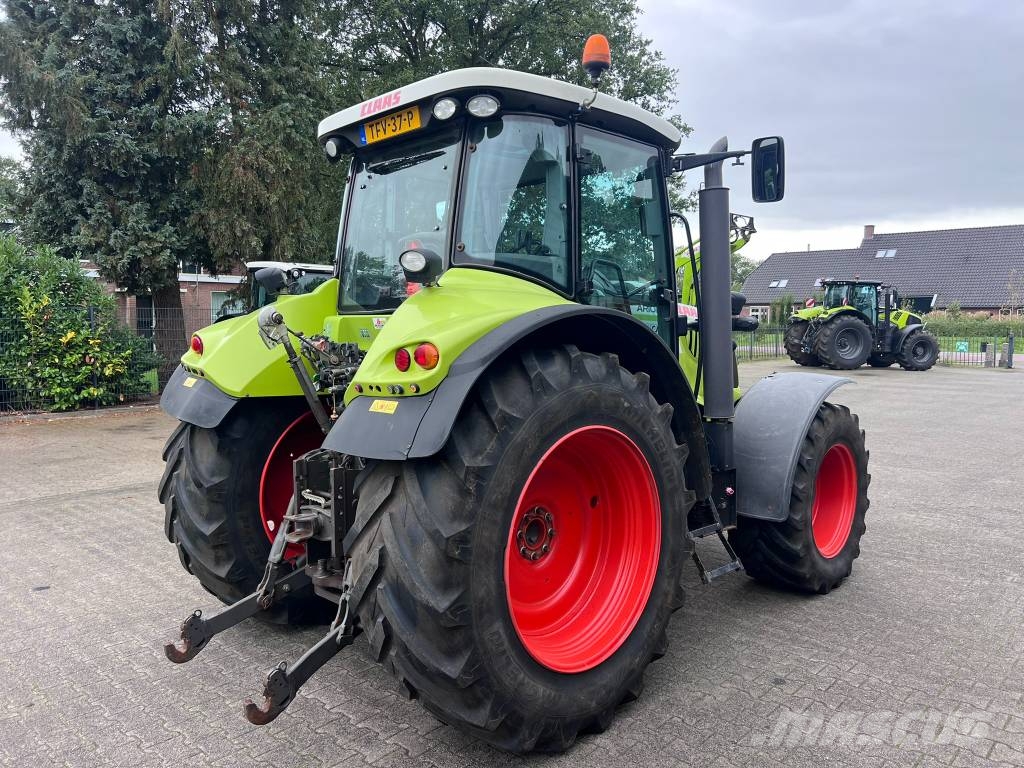 CLAAS Arion 530 cis الجرارات