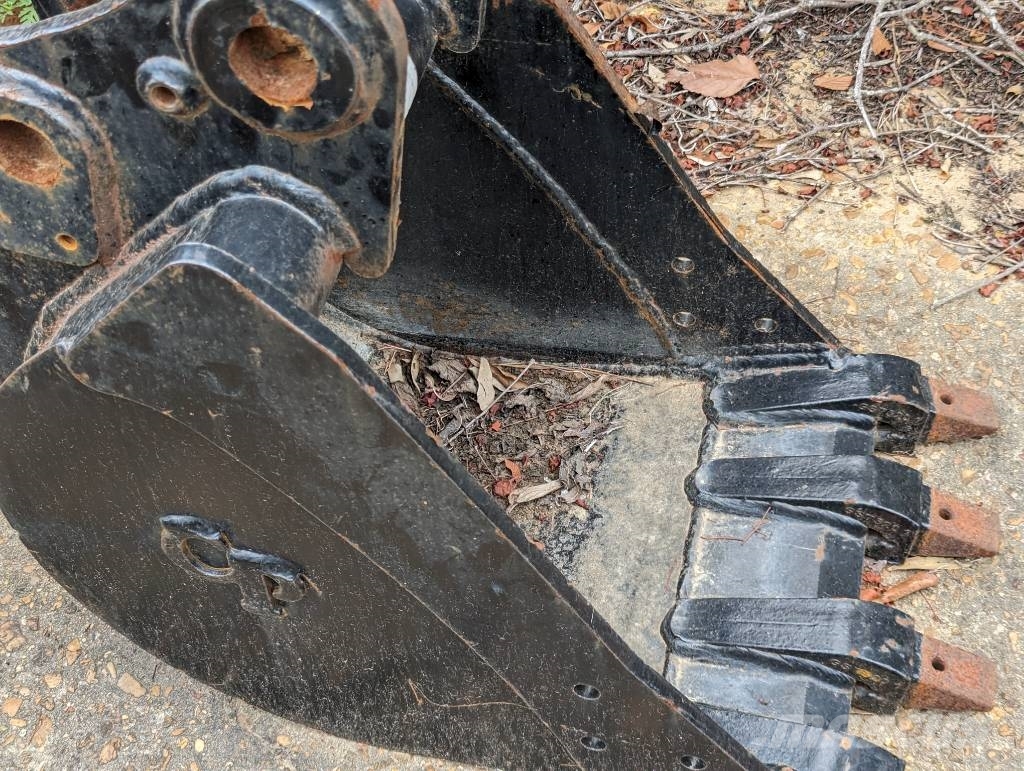 C&P for Kubota KX91 16" mini-ex bucket 其他組件