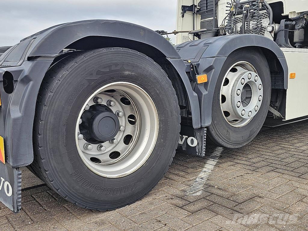 Volvo FH 460 6X2 GLOBE Nyergesvontatók